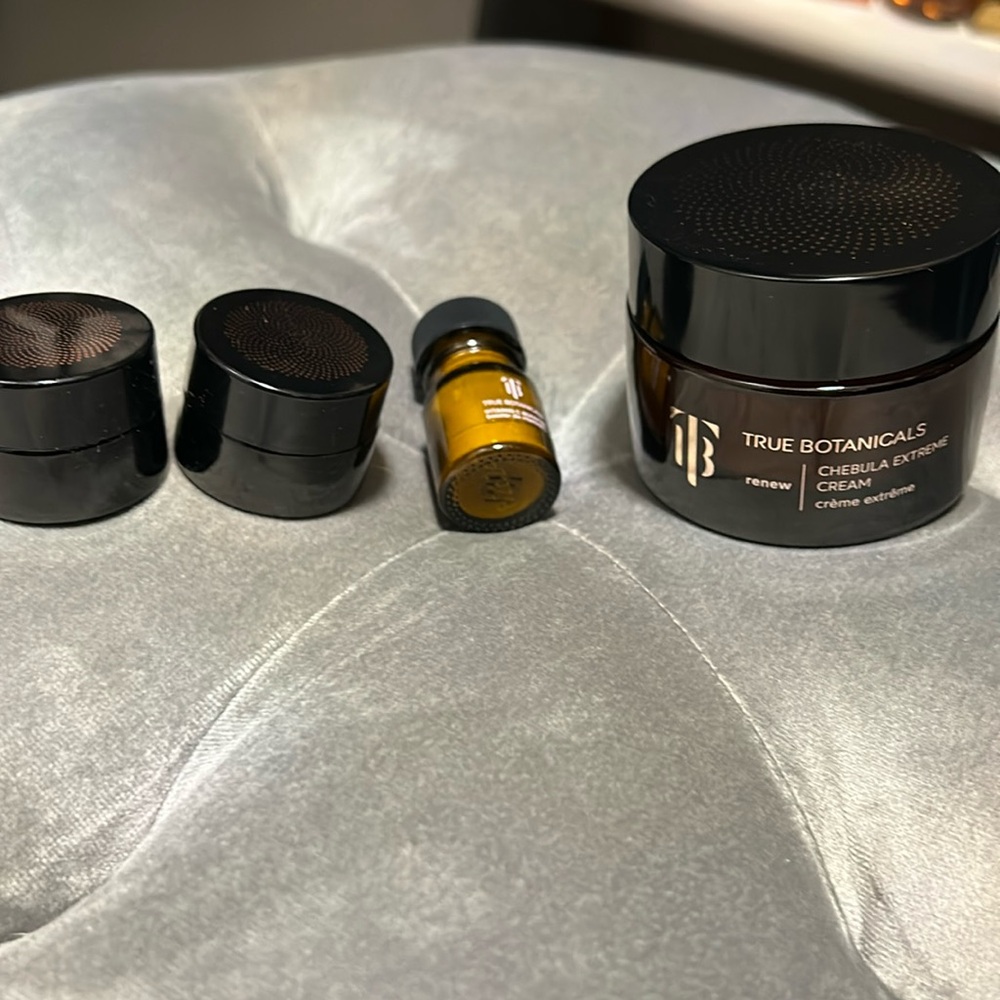 True Botanicals renew chebula extreme cream